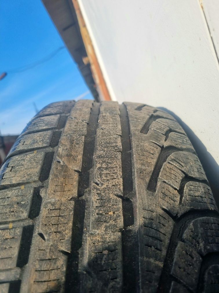 Автошини Шини Зимові Зима 215/60/R17 Pirelli Sottozero 2шт