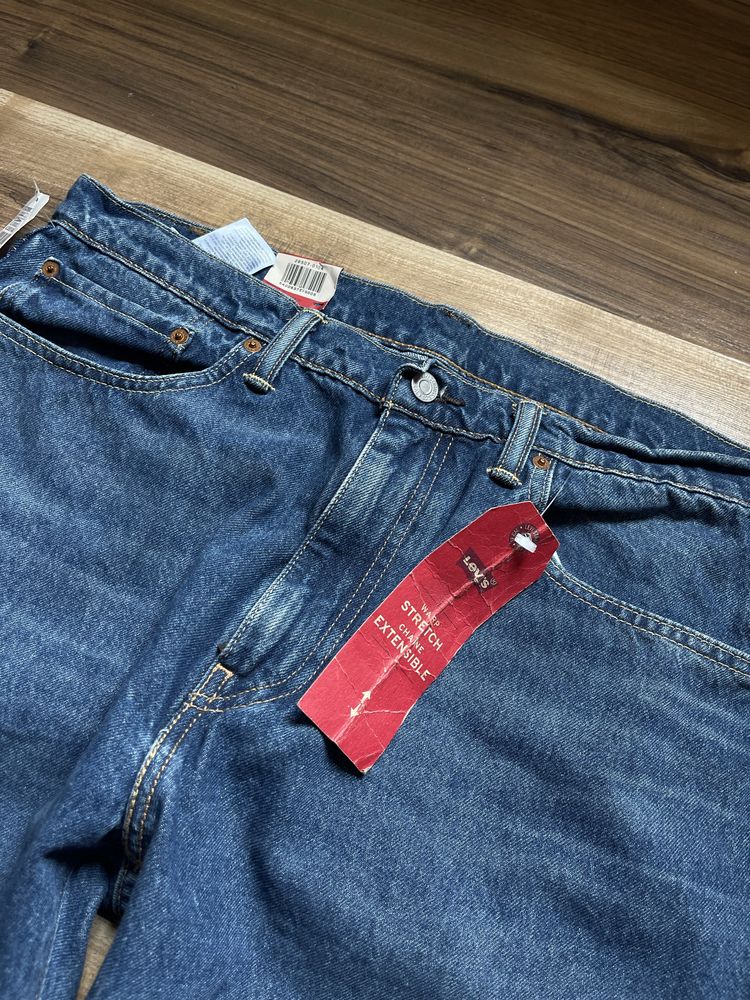 Продам нові шорти levis