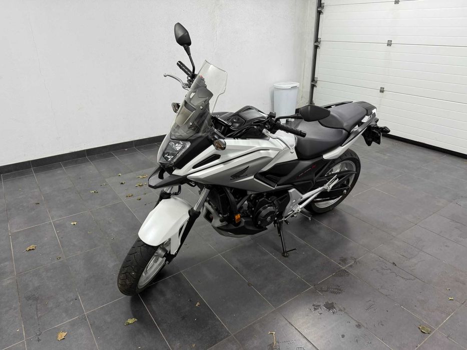 Honda 750 - Praticamente Nova - 6.000km