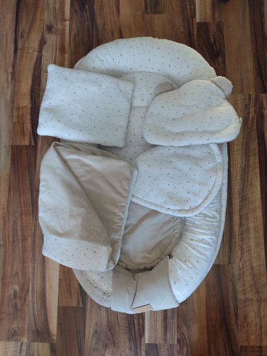 Komplet muślinowy Jukki kokon, poduszki, kolderka, materacyk