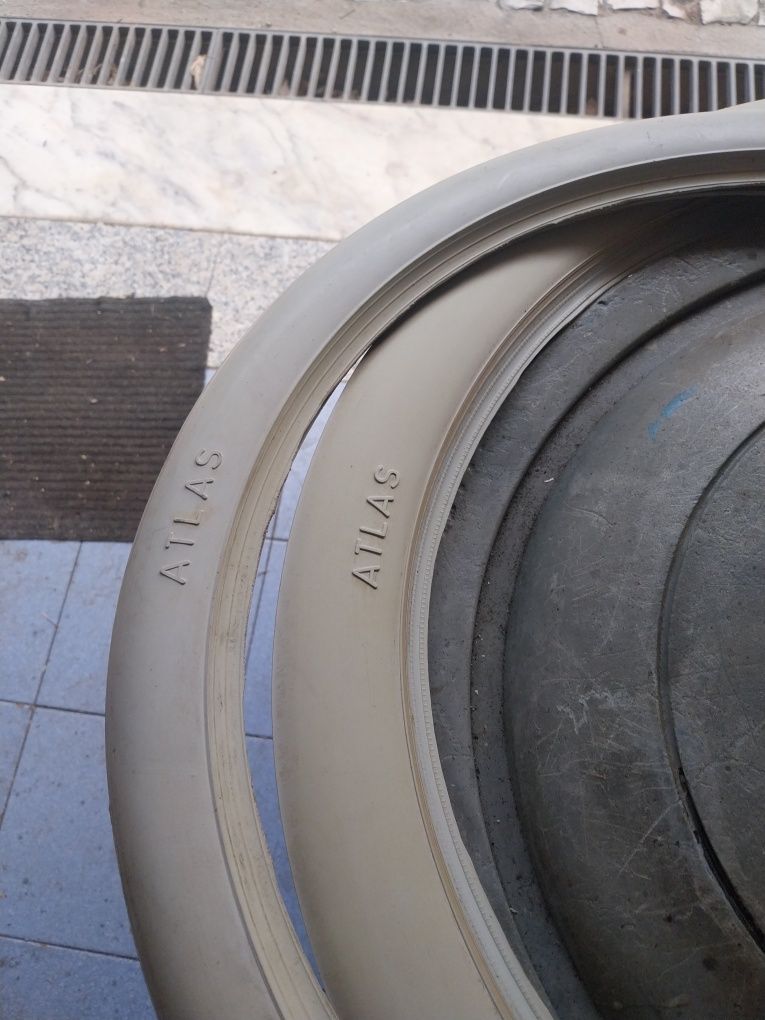 Vendo faixas brancas para rodas de mota em condições