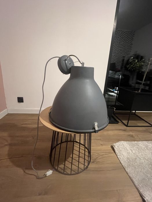 Lampa indiustralna przemyslowa