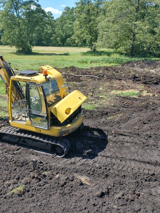 Usługi koparkami, kopania, równania, wywóz gliny , ziemi, korzeni