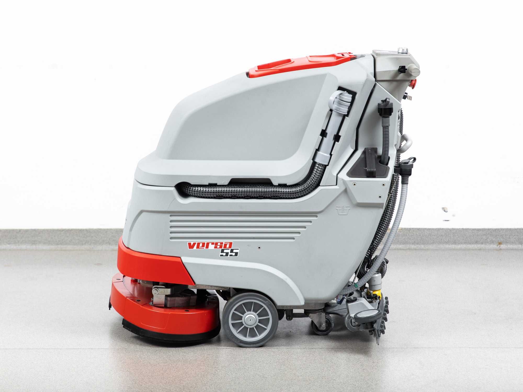 Szorowarka Comac Versa 55 BT NOWE BATERIE 2018r 72h 1960m²/h 13000nett