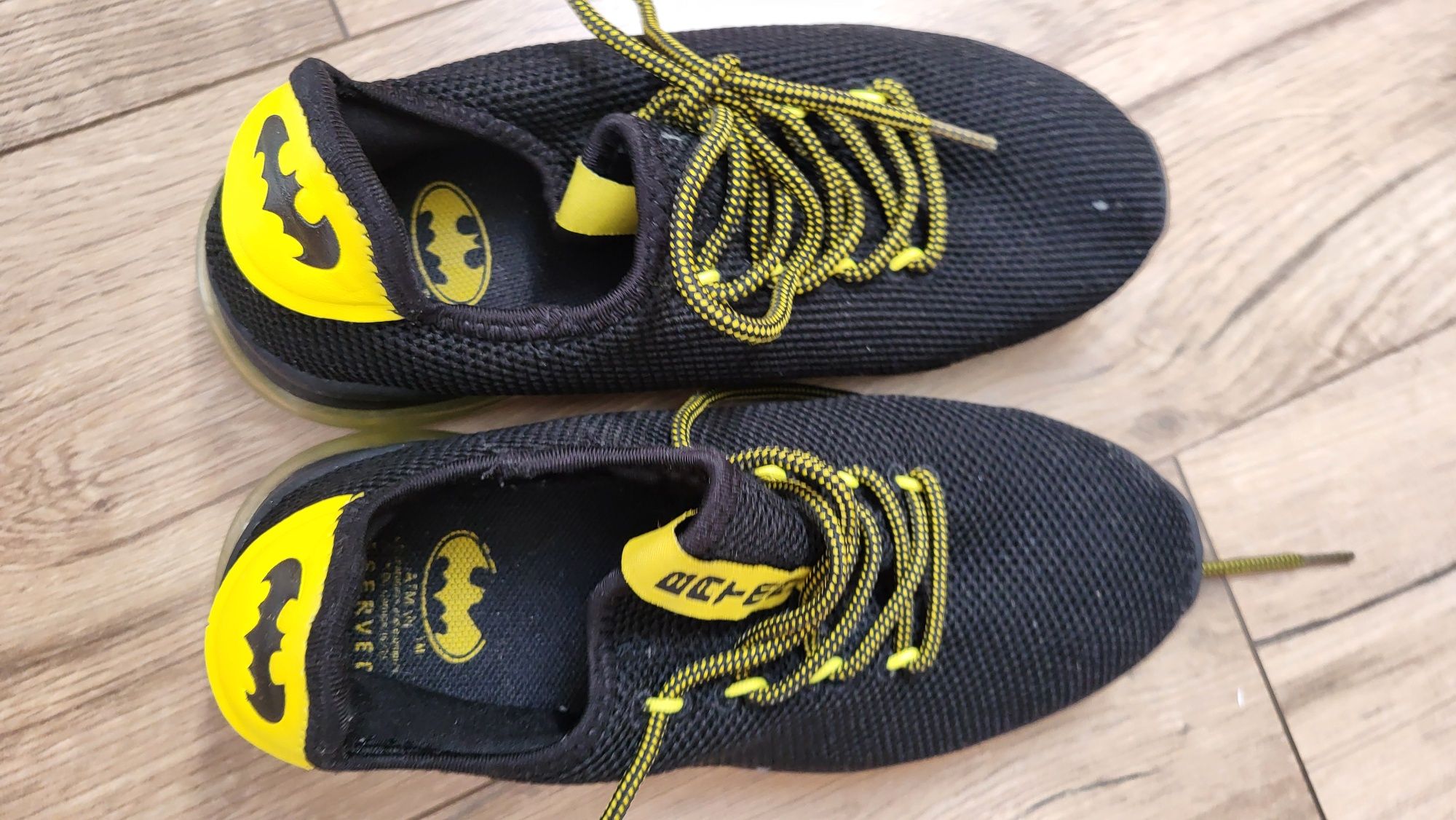 Buty sportowe dla chłopca Batman rozmiar 35
