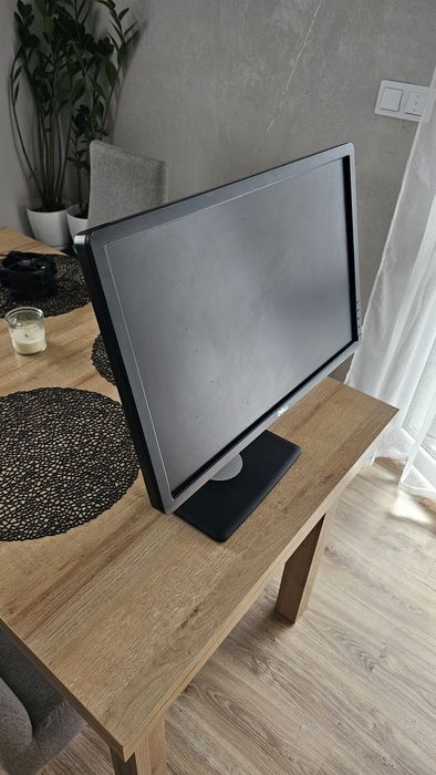 Monitor Dell P2213f