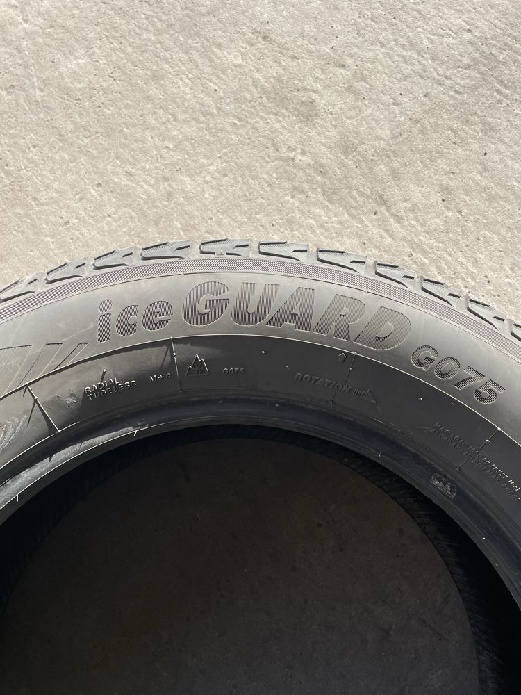 Продам зимову резину Yokohama ice Guard 265/60/R18