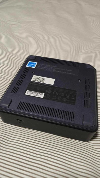 Komputer Mini PC Asus i7-8550U 8GB, SSD 1TB Samsung 980, Windows 10