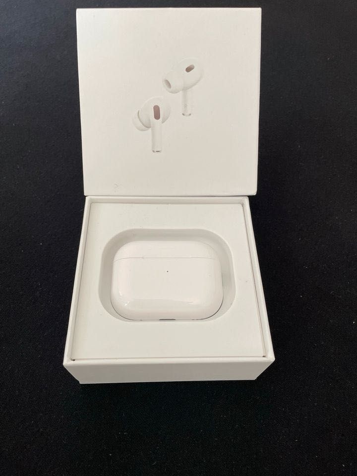 Бездротові навушники AirPods Pro 2 покоління