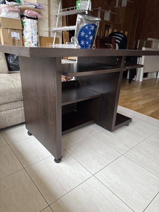 Компютерний стіл