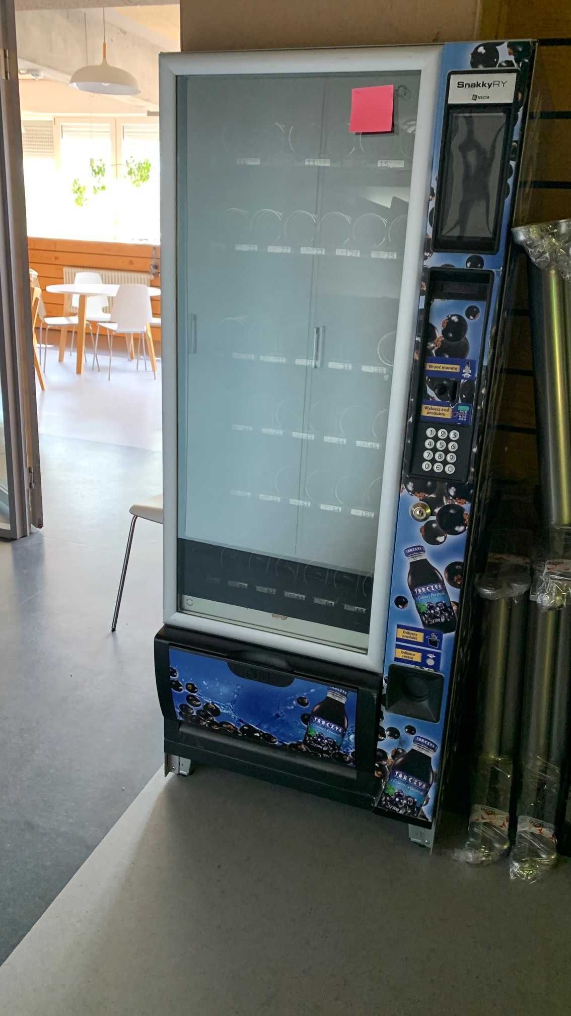 Automat vendingowy używany Necta SnakkyRY
