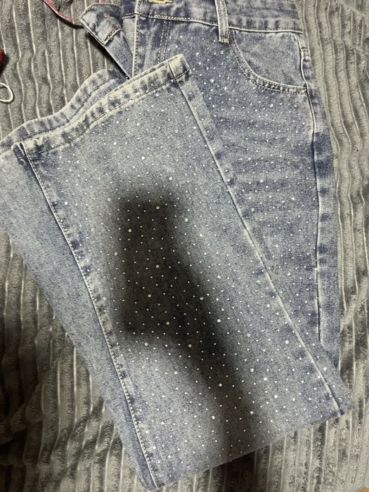 Темно сині джинси зі стразами, нові(м-л)