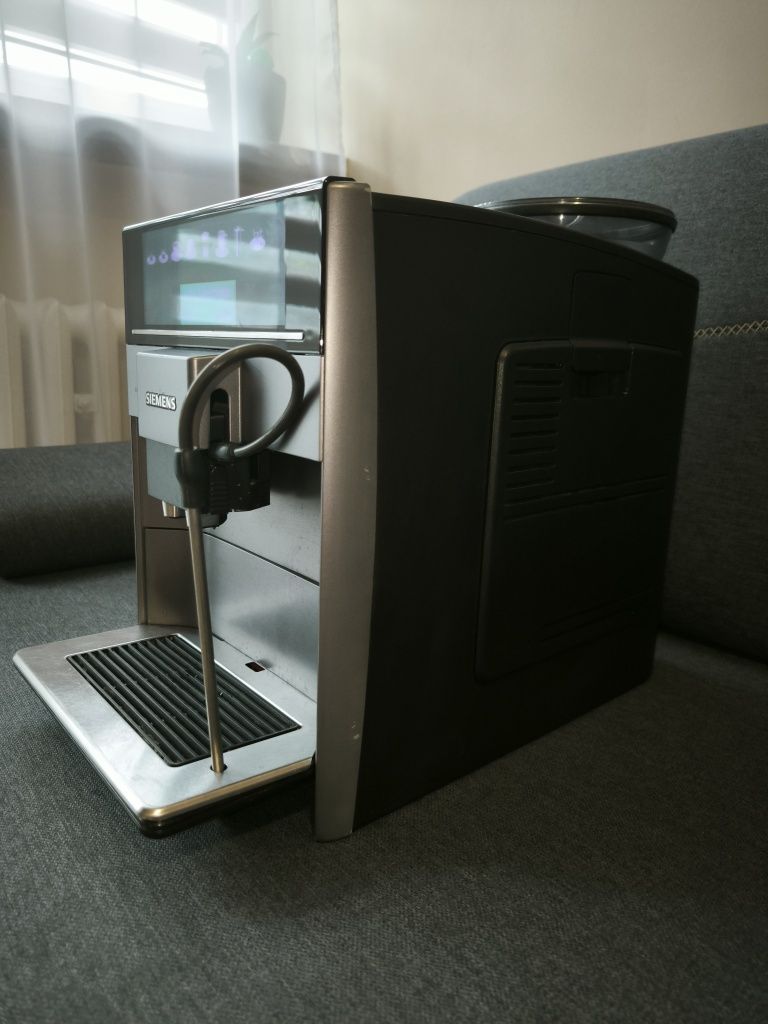 Ekspres Siemens EQ6 Plus s100 polskie menu