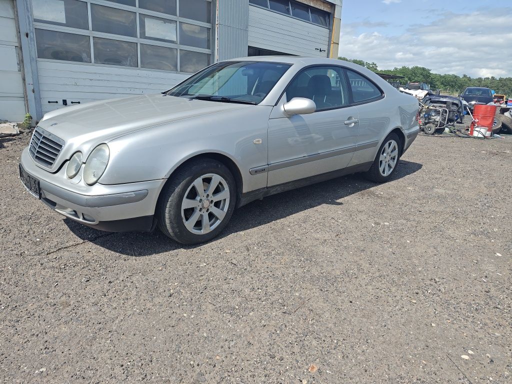 Mercedes W208 2,3 sport