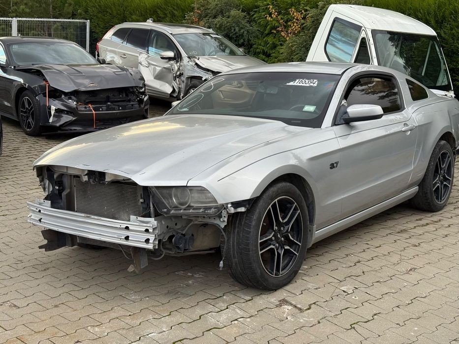 Ford Mustang 2014 premium v6