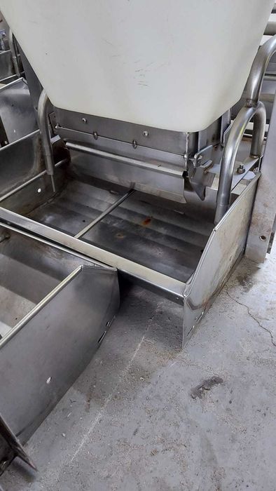 Karmnik tubomat tucznikowy Speedfeeder VERBA dla świń import Holandia
