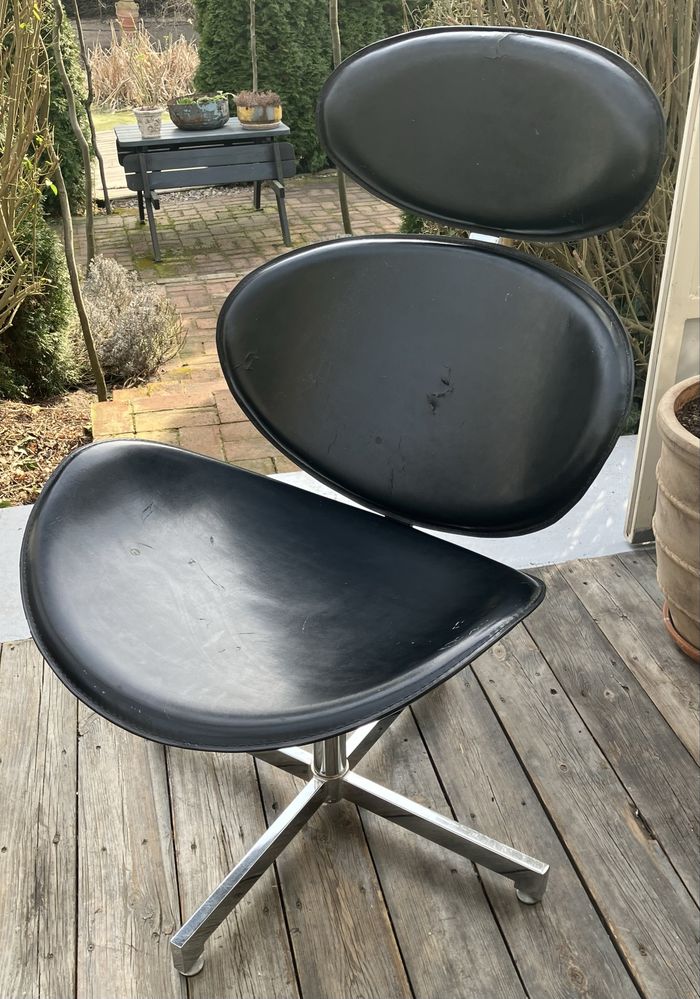 Dan Form curve lounge chair fotel