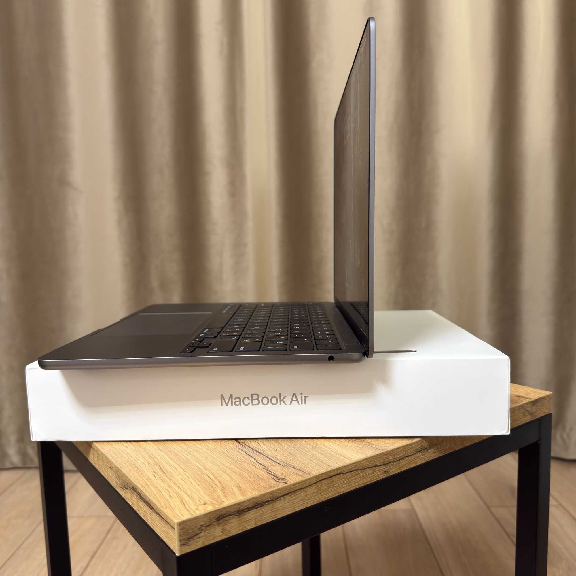MacBook Air 13/M2/8GB/512GB/8 CPU/10 GPU/Space Gray (MLXX3LL/A)
