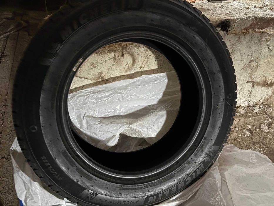 Зимові шини Michelin X-ICE Snow SUV 225/65 R 17 - 2024