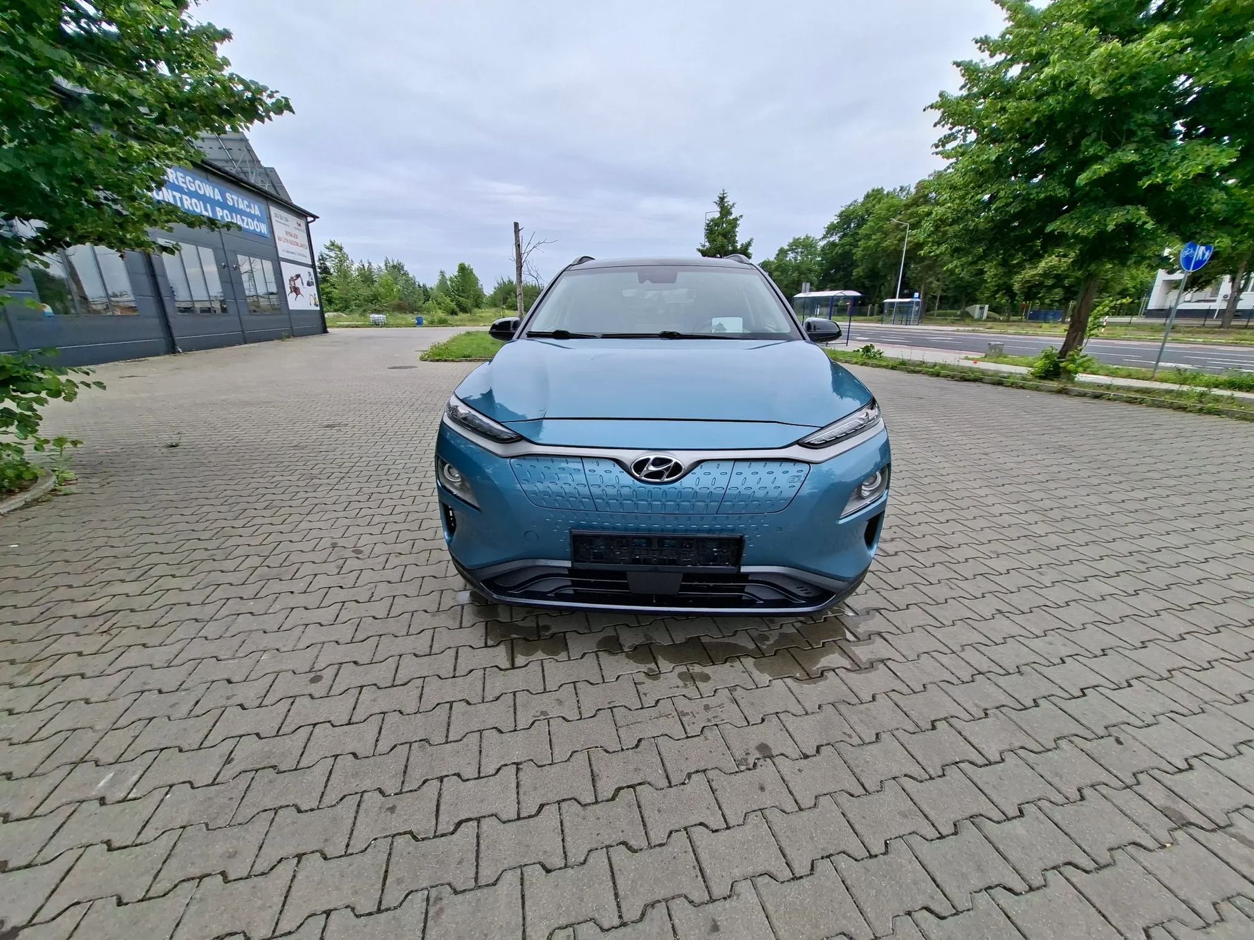Hyundai Kona Hyundai Kona Electric 136KM Asystenci Zadbana