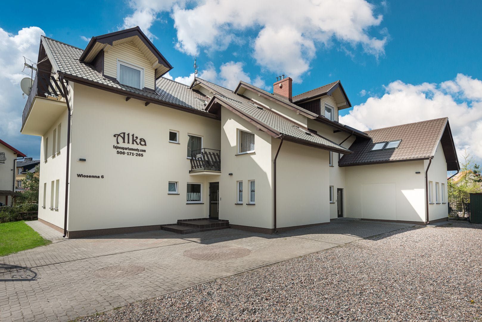 Karwia Duże Apartamenty dla rodzin z dziećmi - Kwatery Blisko Plaży