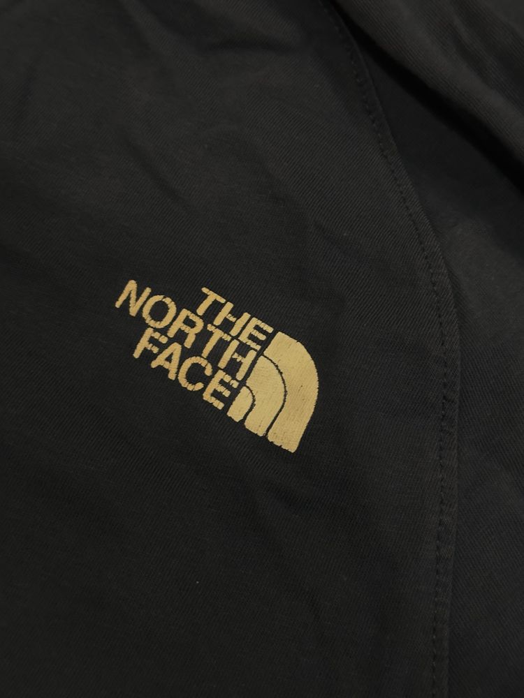 Футболка The North Face