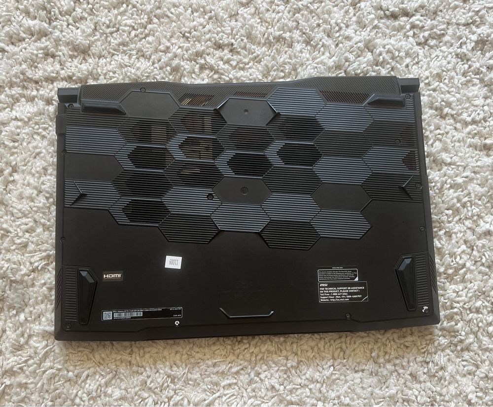 Laptop MSI Katana GF76 11UD. Inrel core i7/GeForce RTX 3050