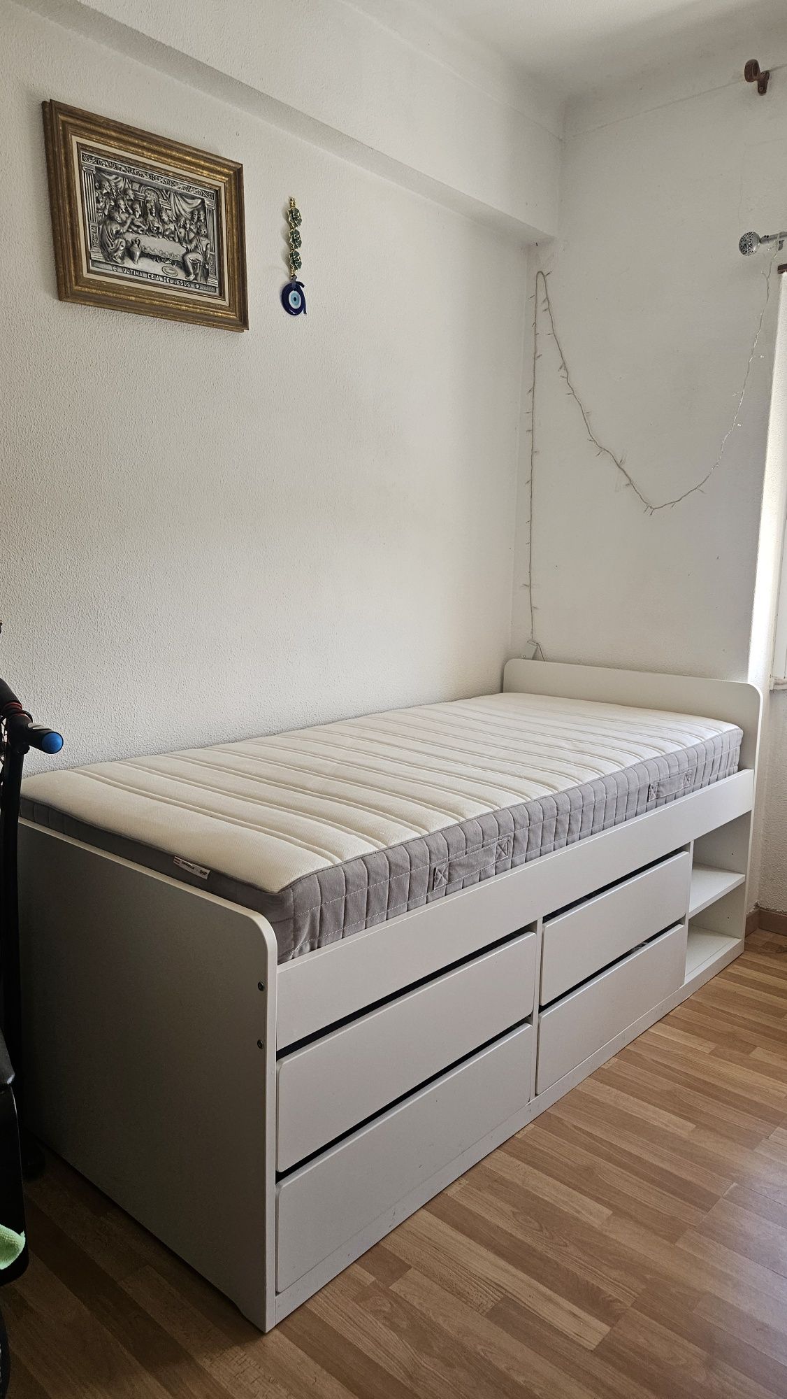 Cama e estrato ikea