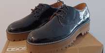 Sapatos masculinos.