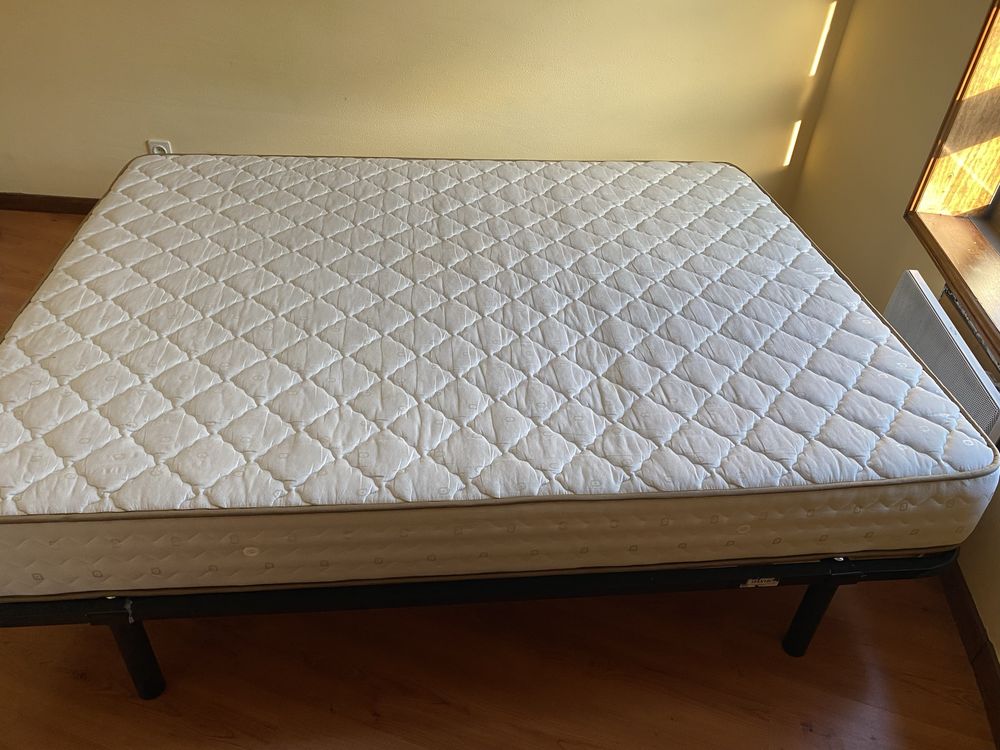 Cama ( colchao + suporte)