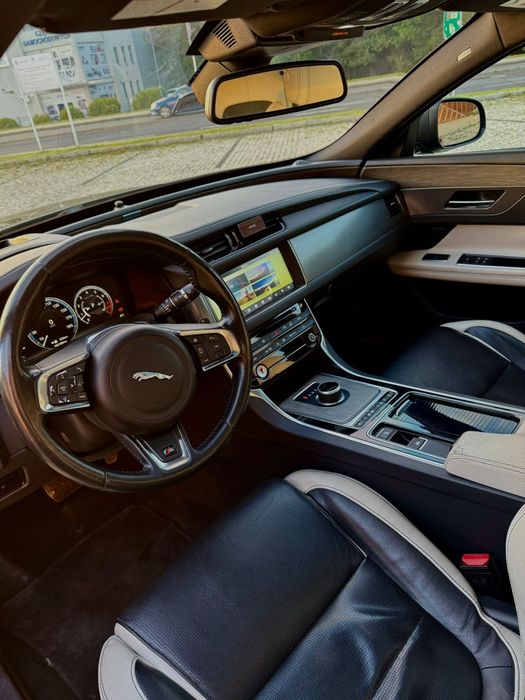 Jaguar XF Sport 3.0 380KM