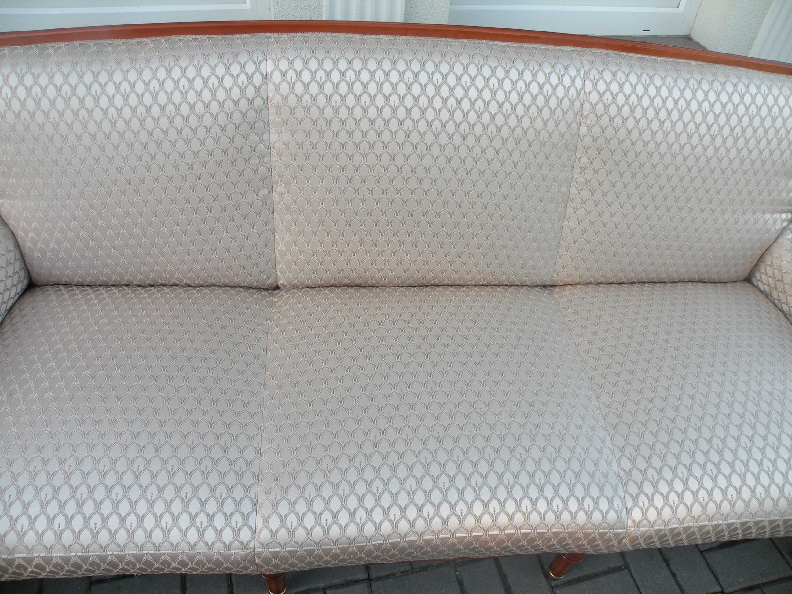 Sofa ,2 fotele i pufa w Stylu Ludwika ,,Warrings"  Po Renowacji