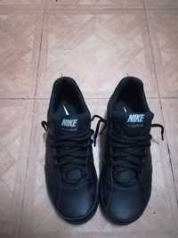 Tenis Nike cor preta