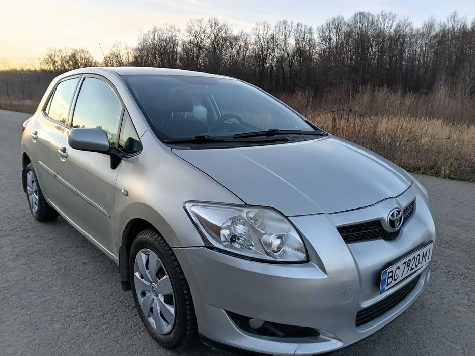 Тайота Ауріс 2008р