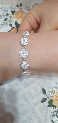 Piękna srebrna bransoletka, różyczki 925