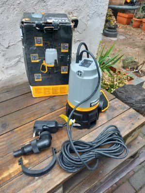 Pompa z pływakiem zatapialna głębinowa Titan 750 W 14000 l/h