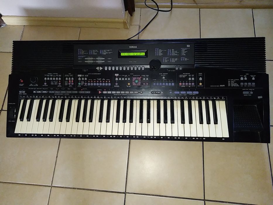 Sprzedam keyboard Yamaha par 1700