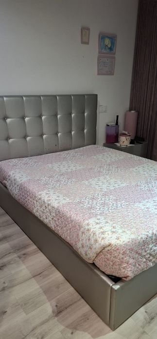 Cama casal usada