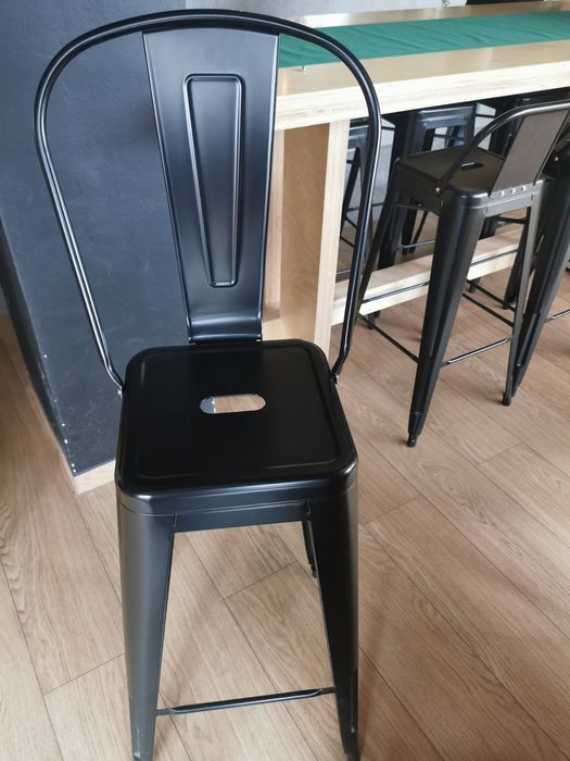 Krzesło, Hoker- metalowy
