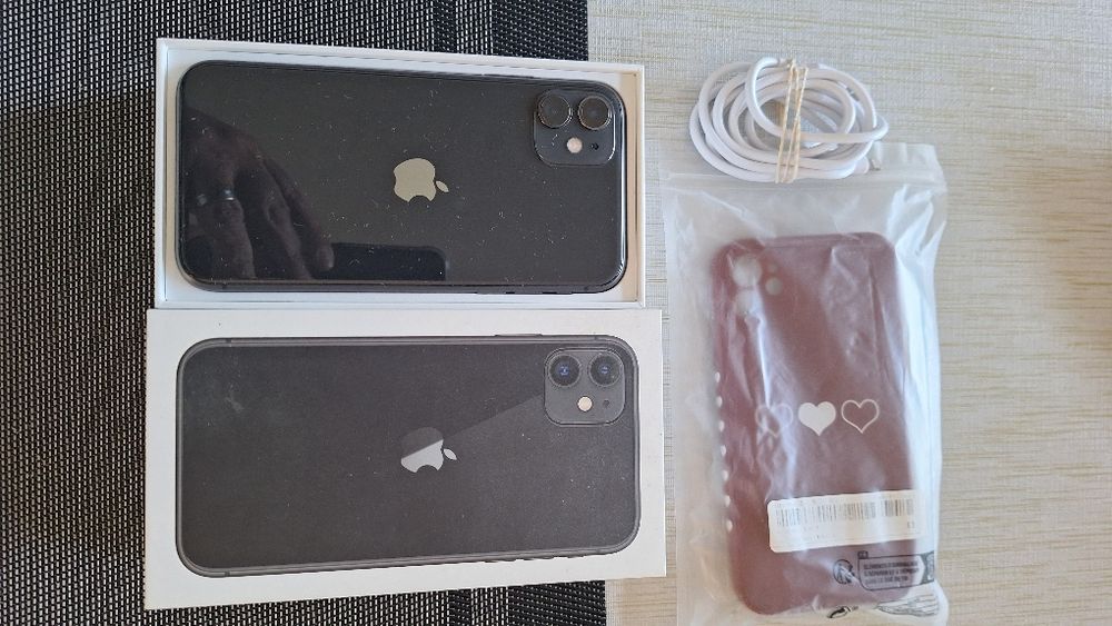 iPhone 11  64 GB