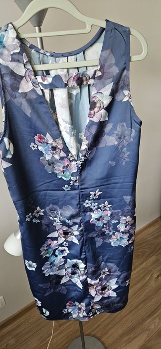 Sprzedam Nowa sukienke z H&M rozmiar  42