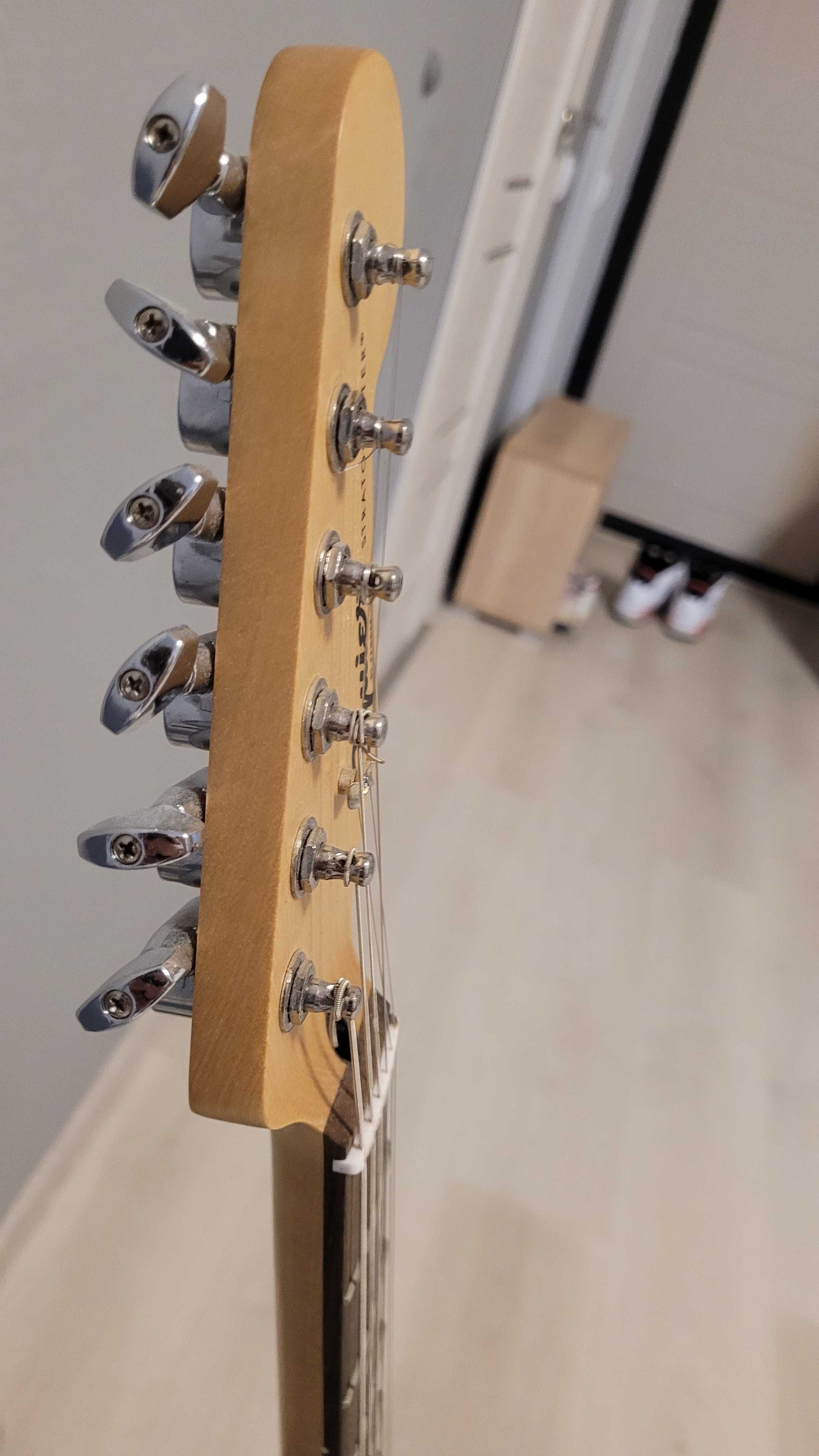 Электрогитара Squier by Fender Sonic Stratocaster LRL + чехол + кабеля