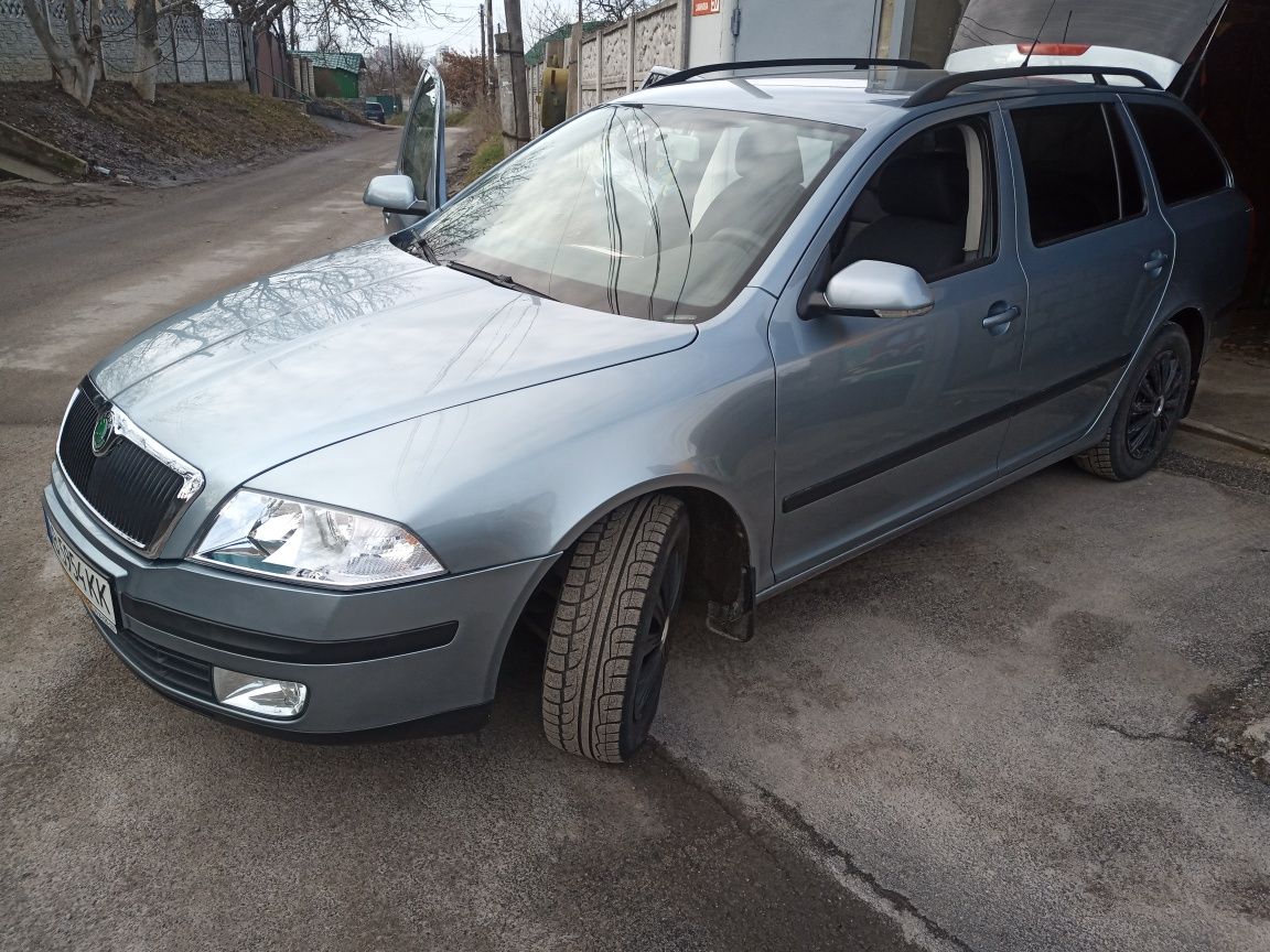 Шкода Škoda А5 Ambient 2 , універсал 2006р 1,6 MPA газ-бензин.