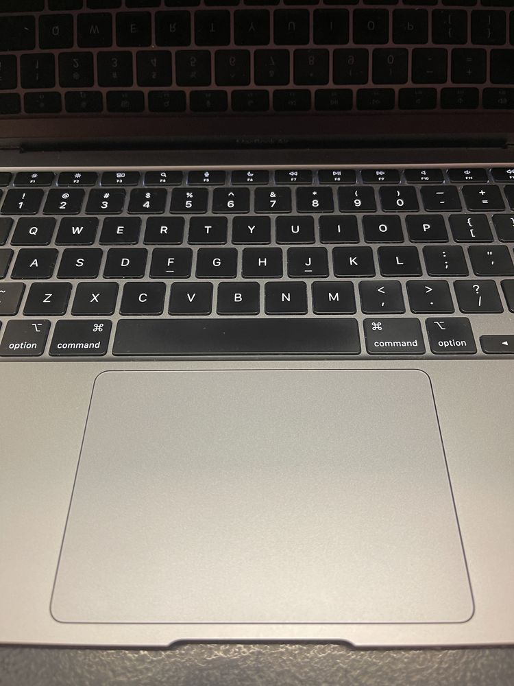 MacBook Air M1 2020 8/256 GB - Stan Doskonały