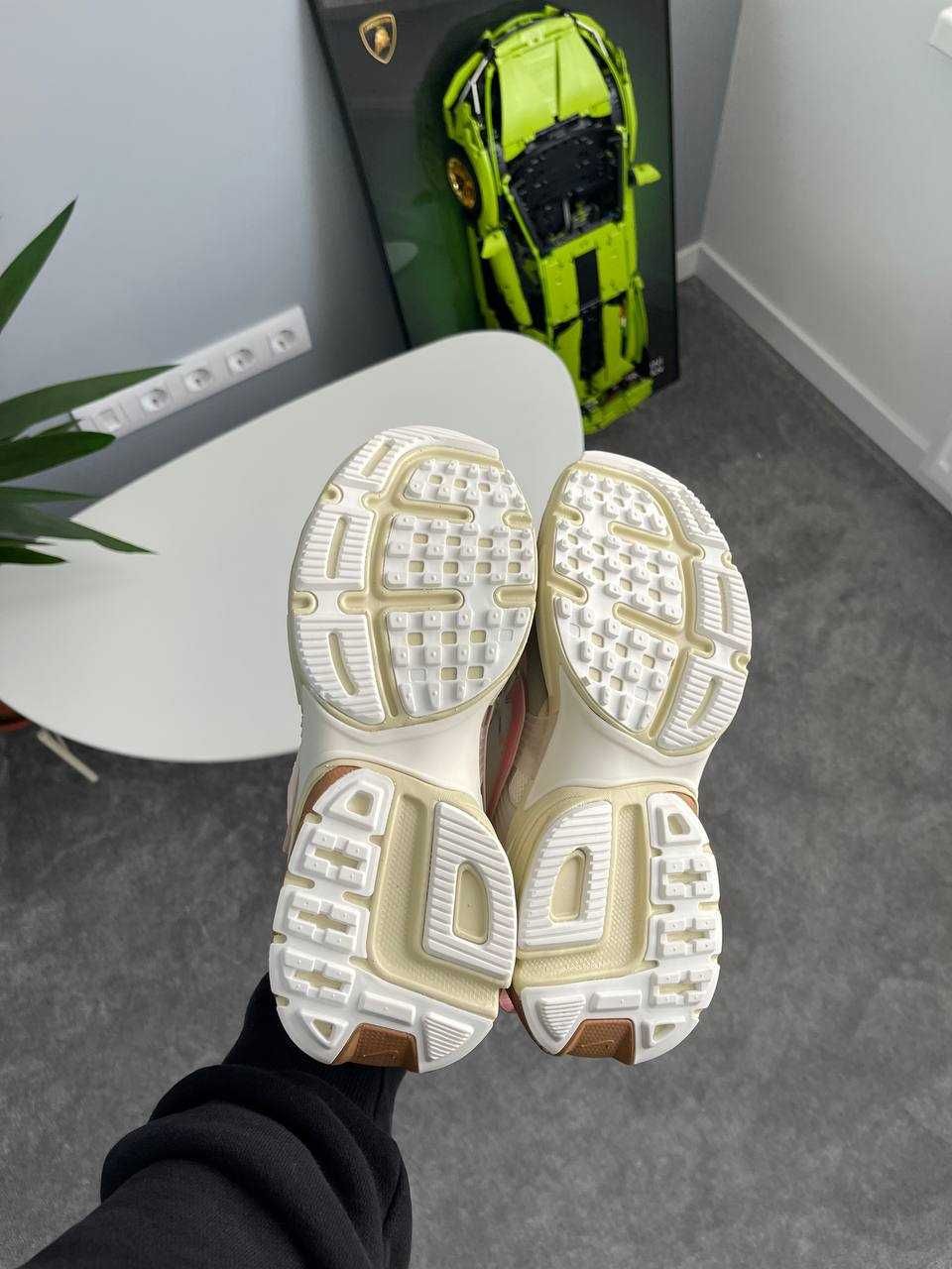 ВСІ РОЗМІРИ! Кросівки Nike V2K Runtekk Beige Pink найк рожеві бежеві