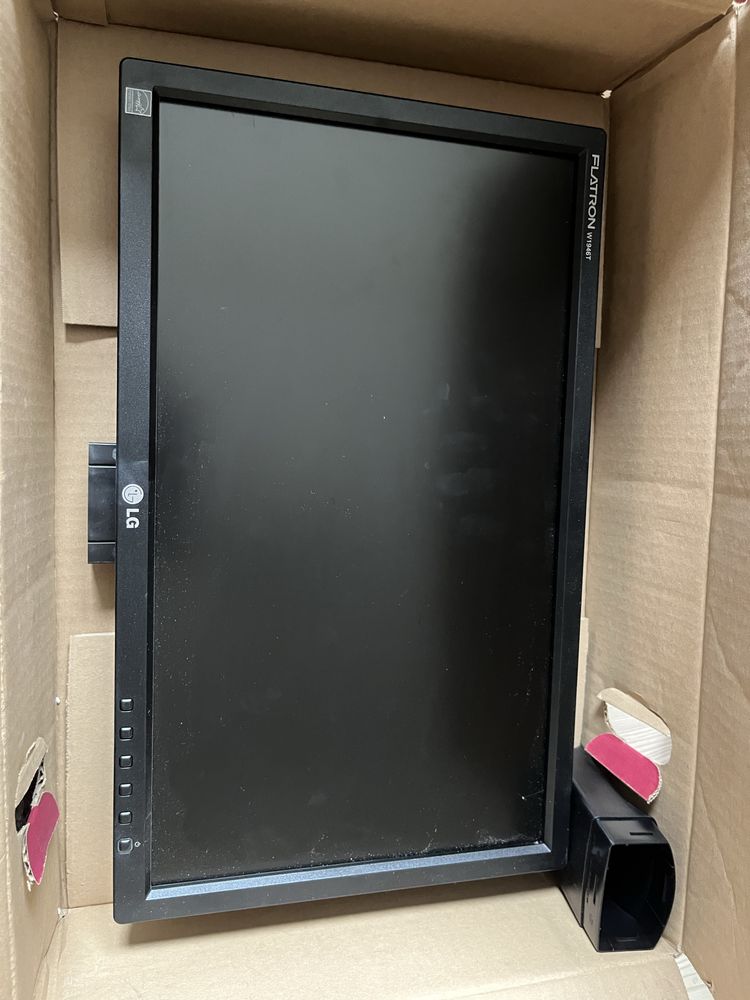 LG flatron W1946T