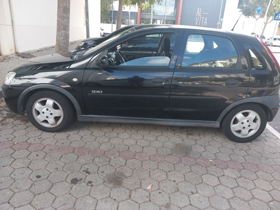Exelente Opel Corsa 2002