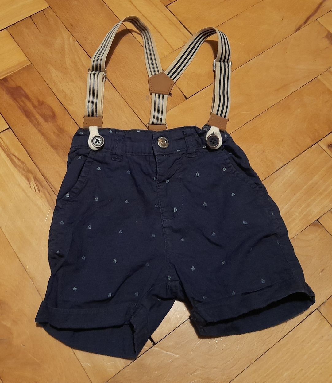 Spodenki dziecięce r. 80.