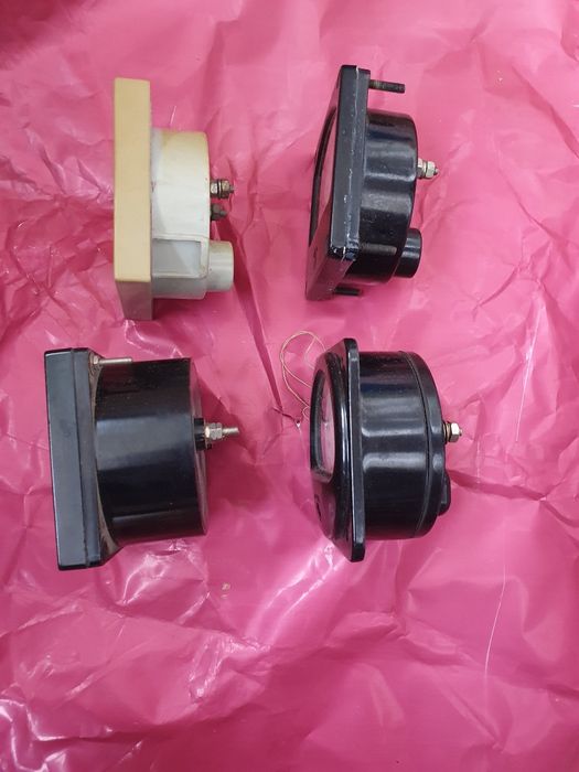 Лот вимірювальних приладів 4шт