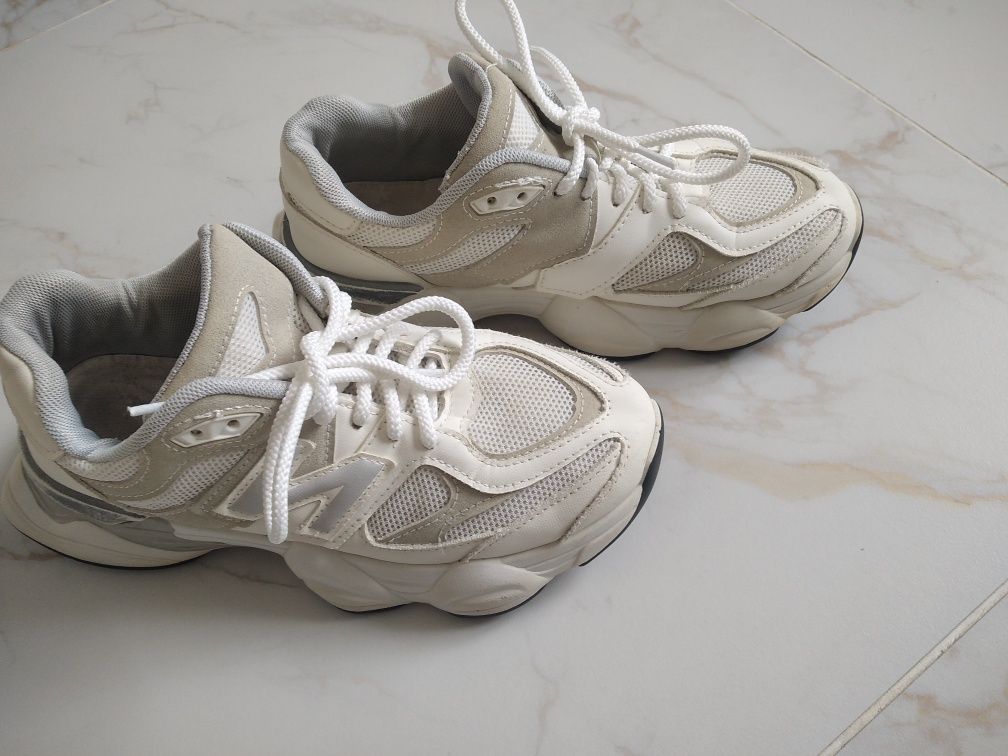 Продам жіночі кросівки NewBalance